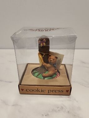 Shaker Hearth ¹Teddy Bear Tree Cookie Press Figurine - Brown and Green